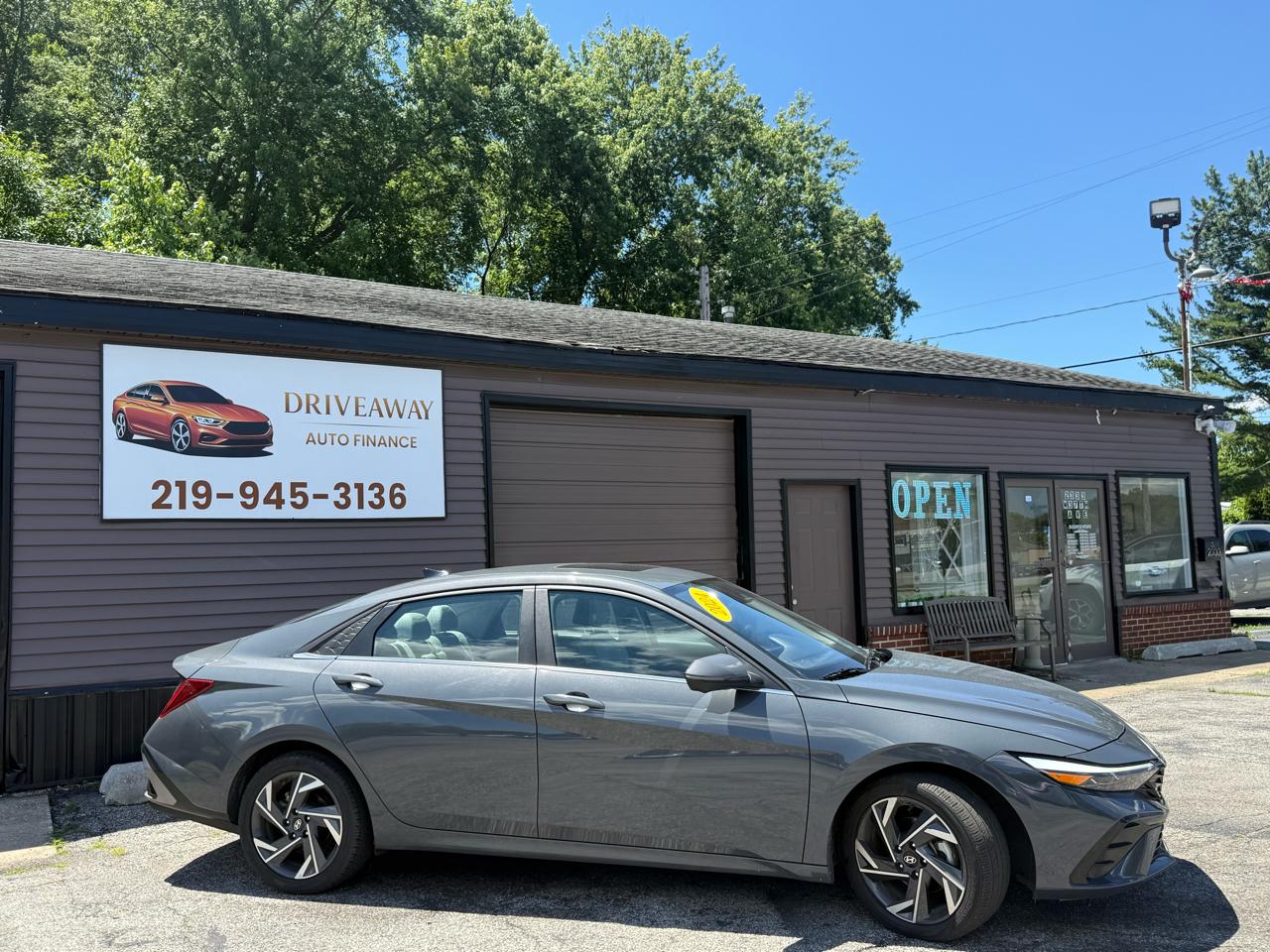Hyundai Elantra Limited IVT 2024