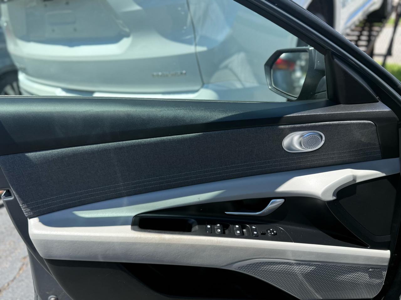 Hyundai Elantra Limited IVT 2024
