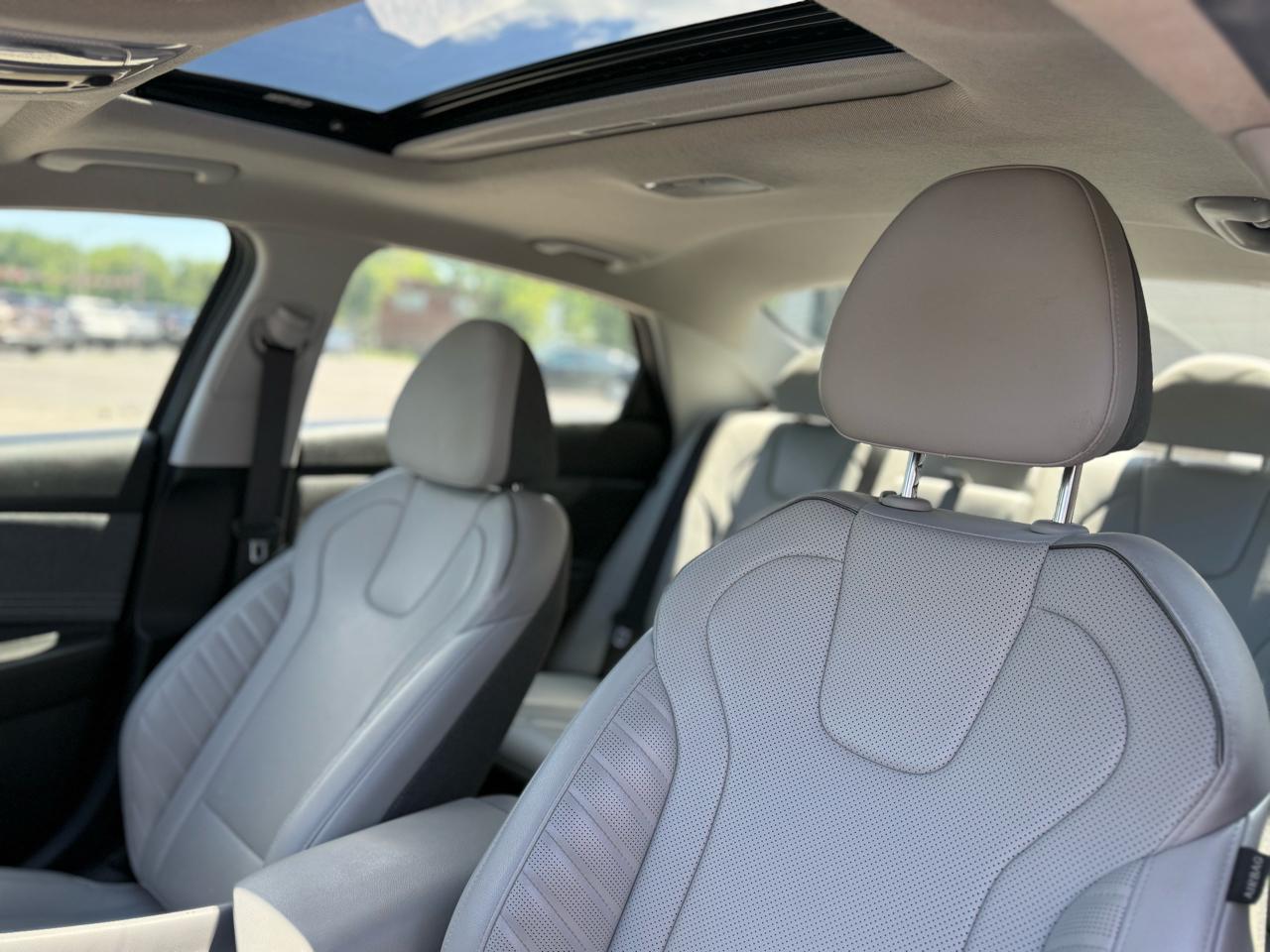 Hyundai Elantra Limited IVT 2024