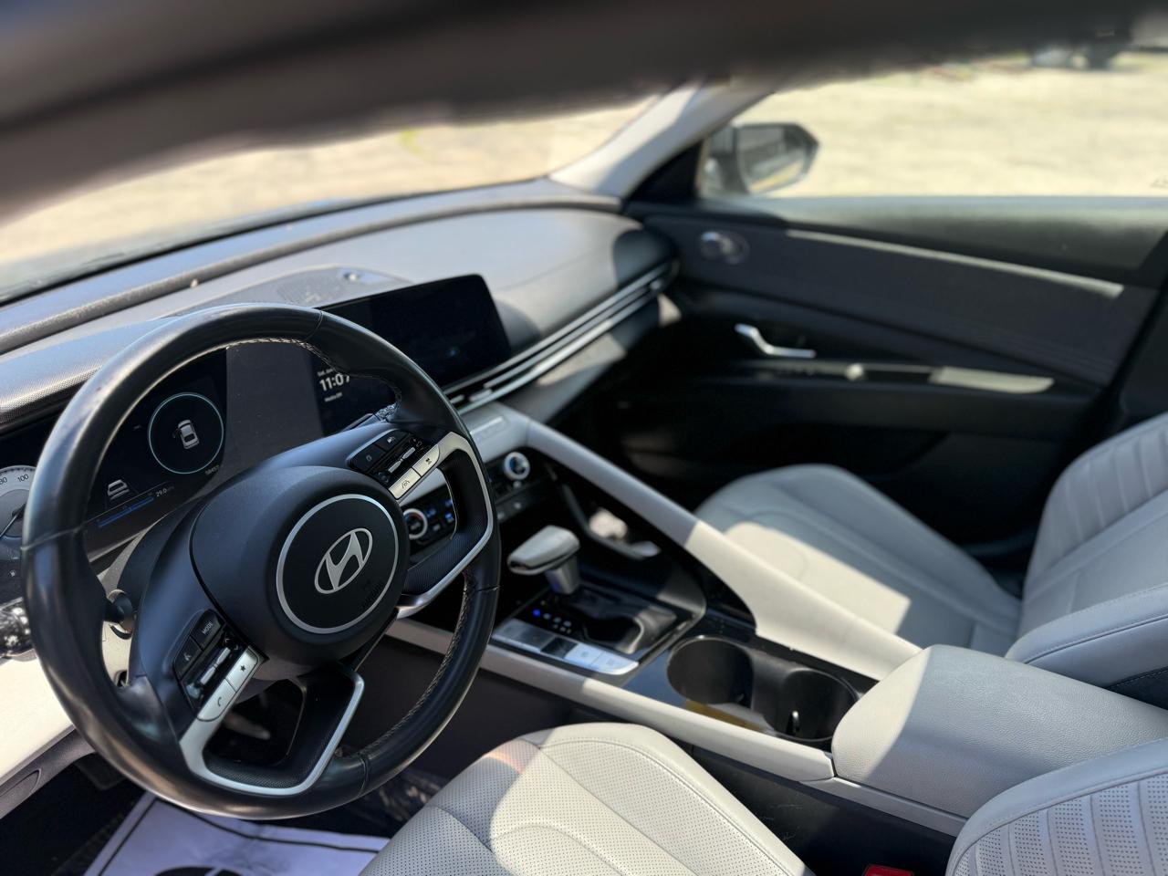 Hyundai Elantra Limited IVT 2024