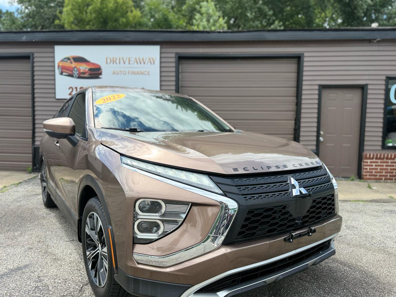2022 Mitsubishi Eclipse Cross SEL 2WD's photo