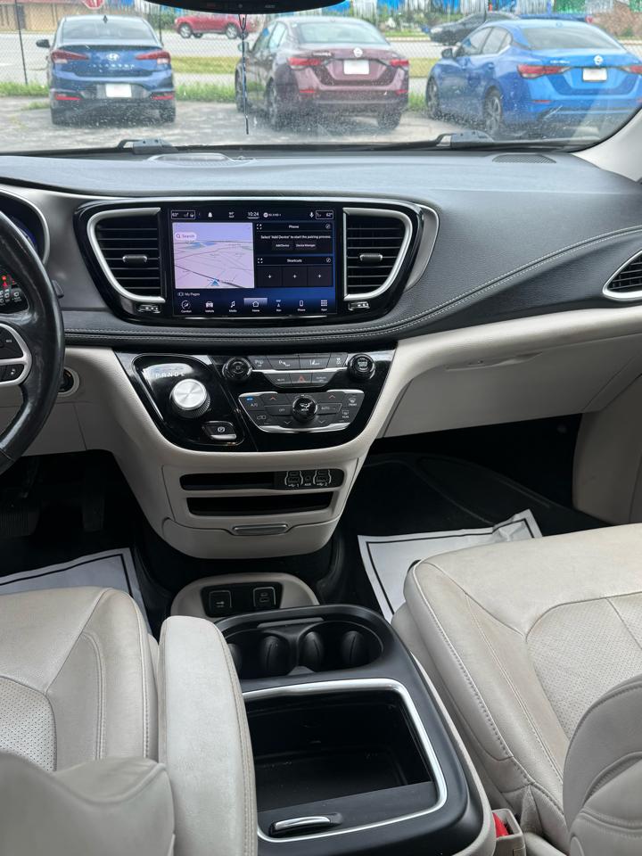 Chrysler Pacifica Hybrid Touring L FWD 2021