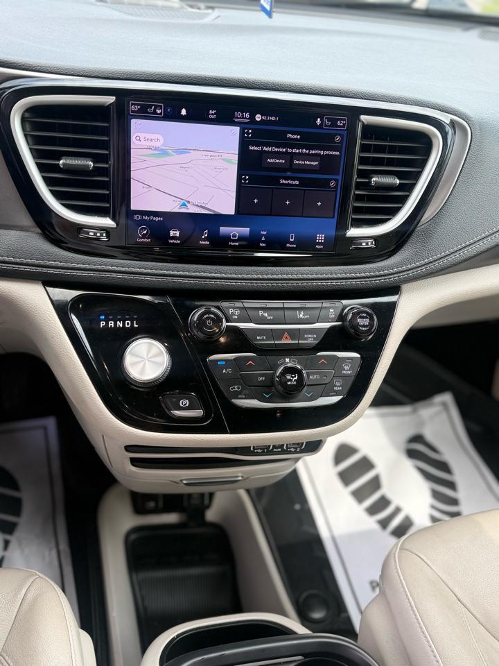 Chrysler Pacifica Hybrid Touring L FWD 2021