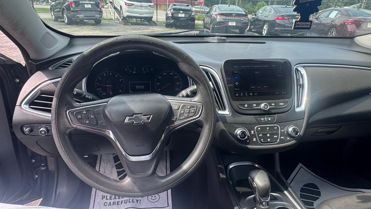 Chevrolet Malibu 4dr Sdn LT 2021
