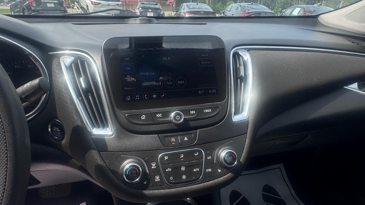Chevrolet Malibu 4dr Sdn LT 2021