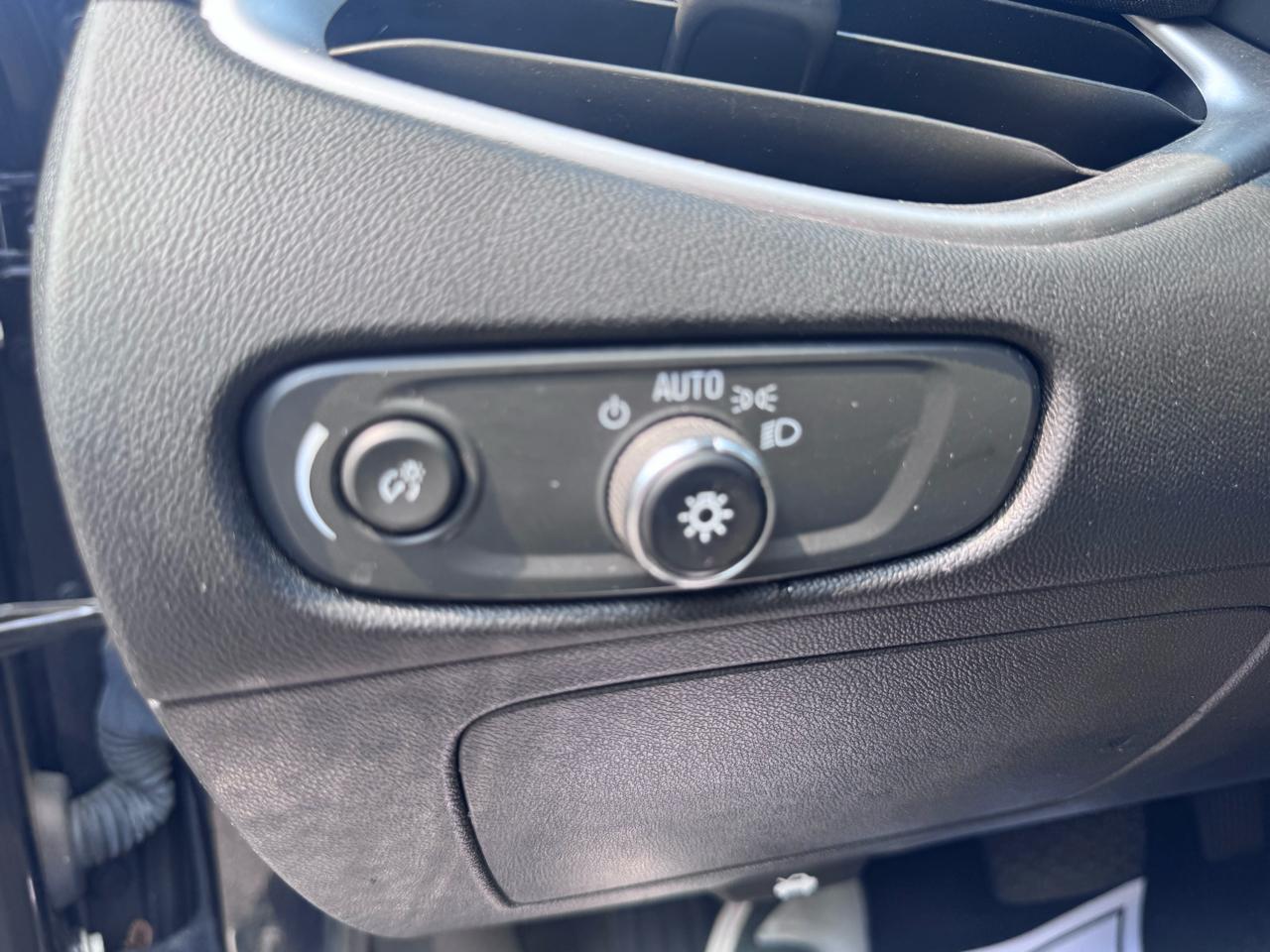 2023 Chevrolet Malibu 1LT - Photo 24
