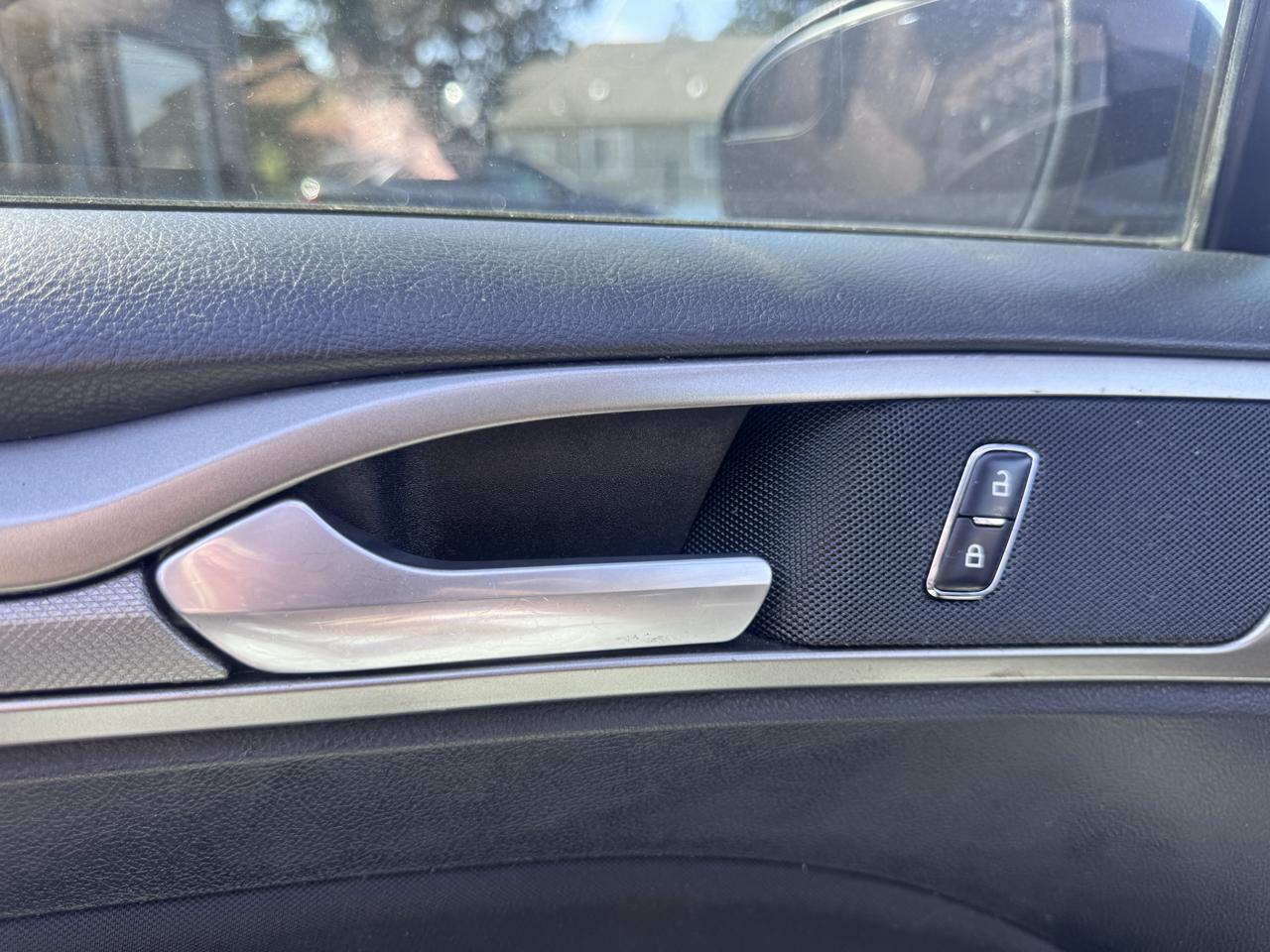 Ford Fusion SE FWD 2018