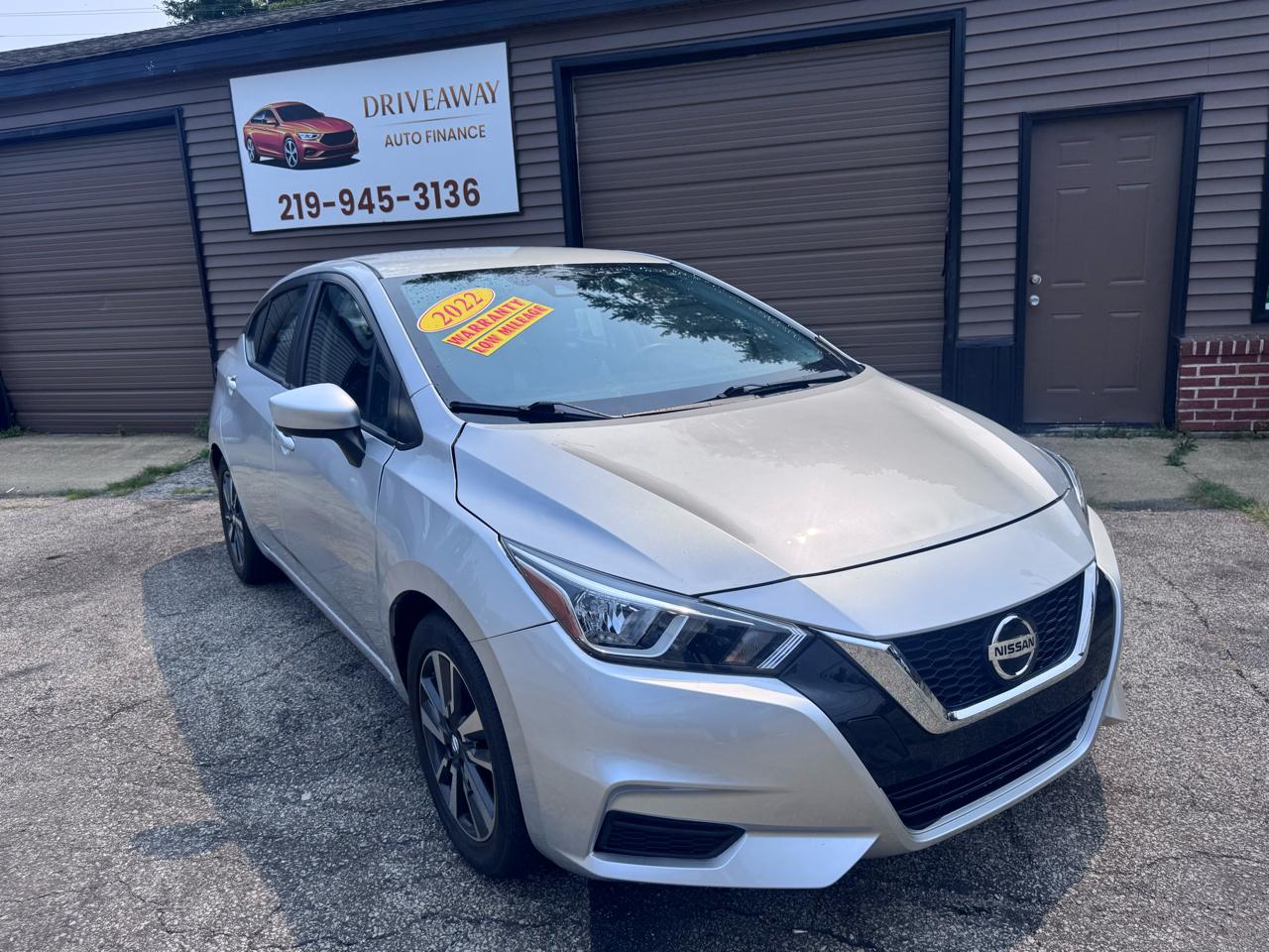 Nissan Versa SV CVT 2022