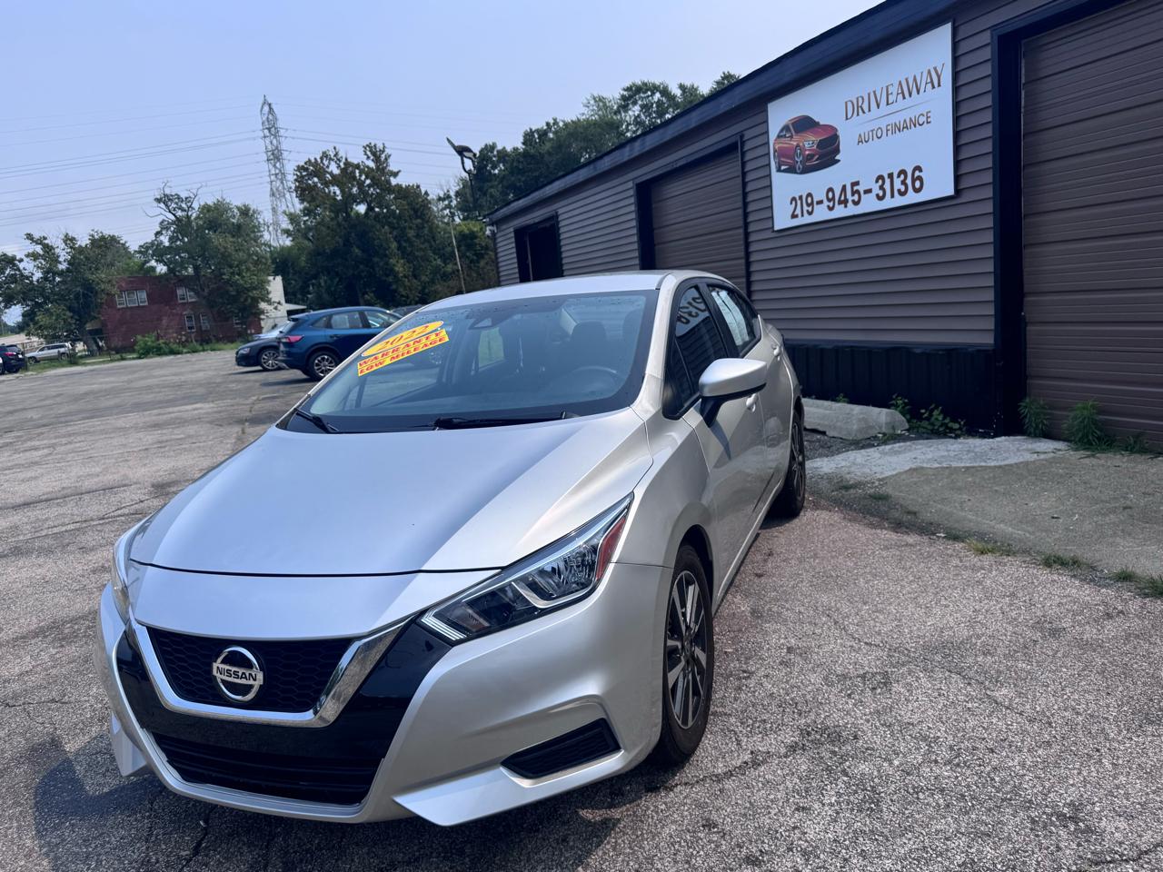 Nissan Versa SV CVT 2022