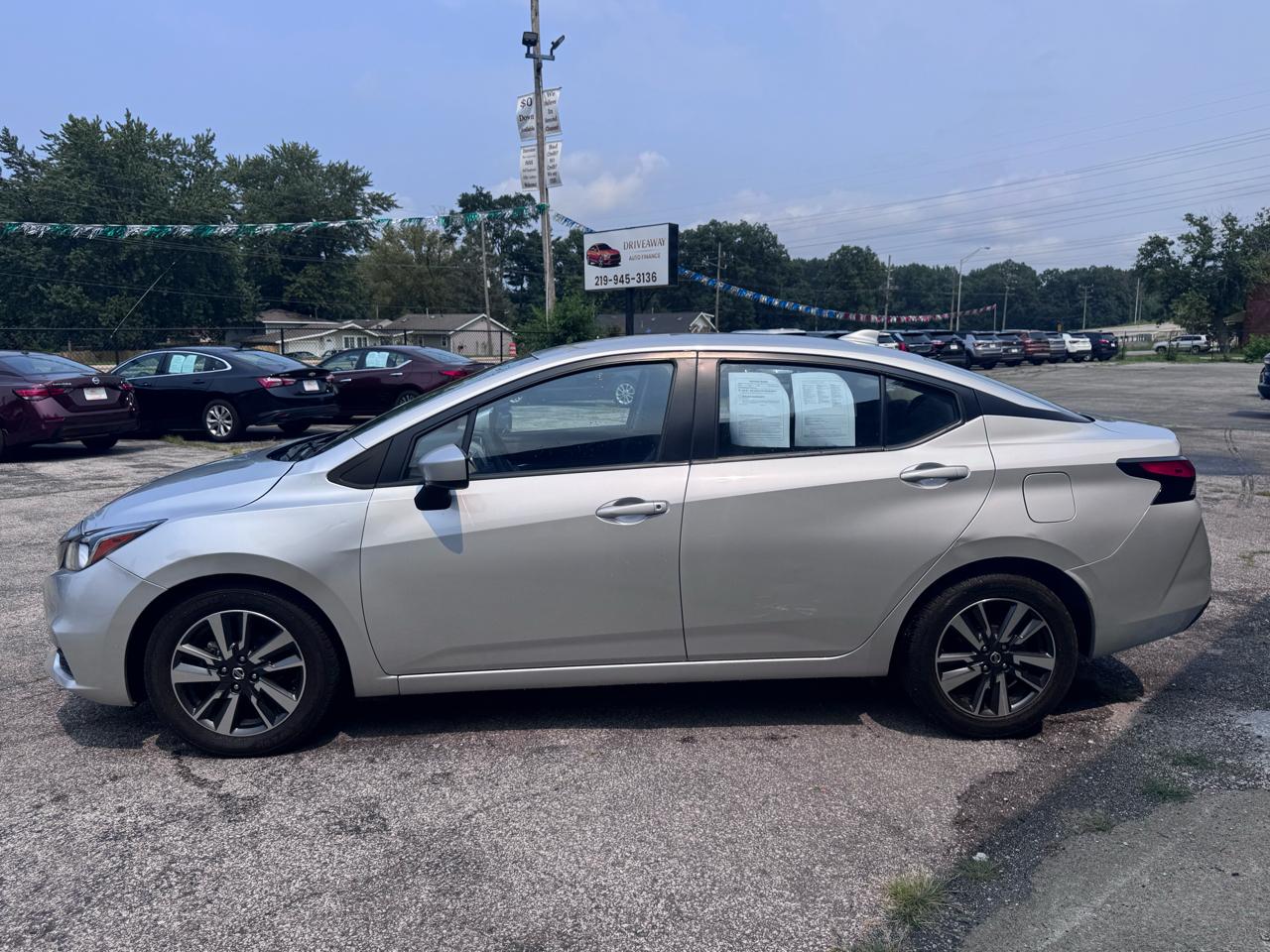 Nissan Versa SV CVT 2022