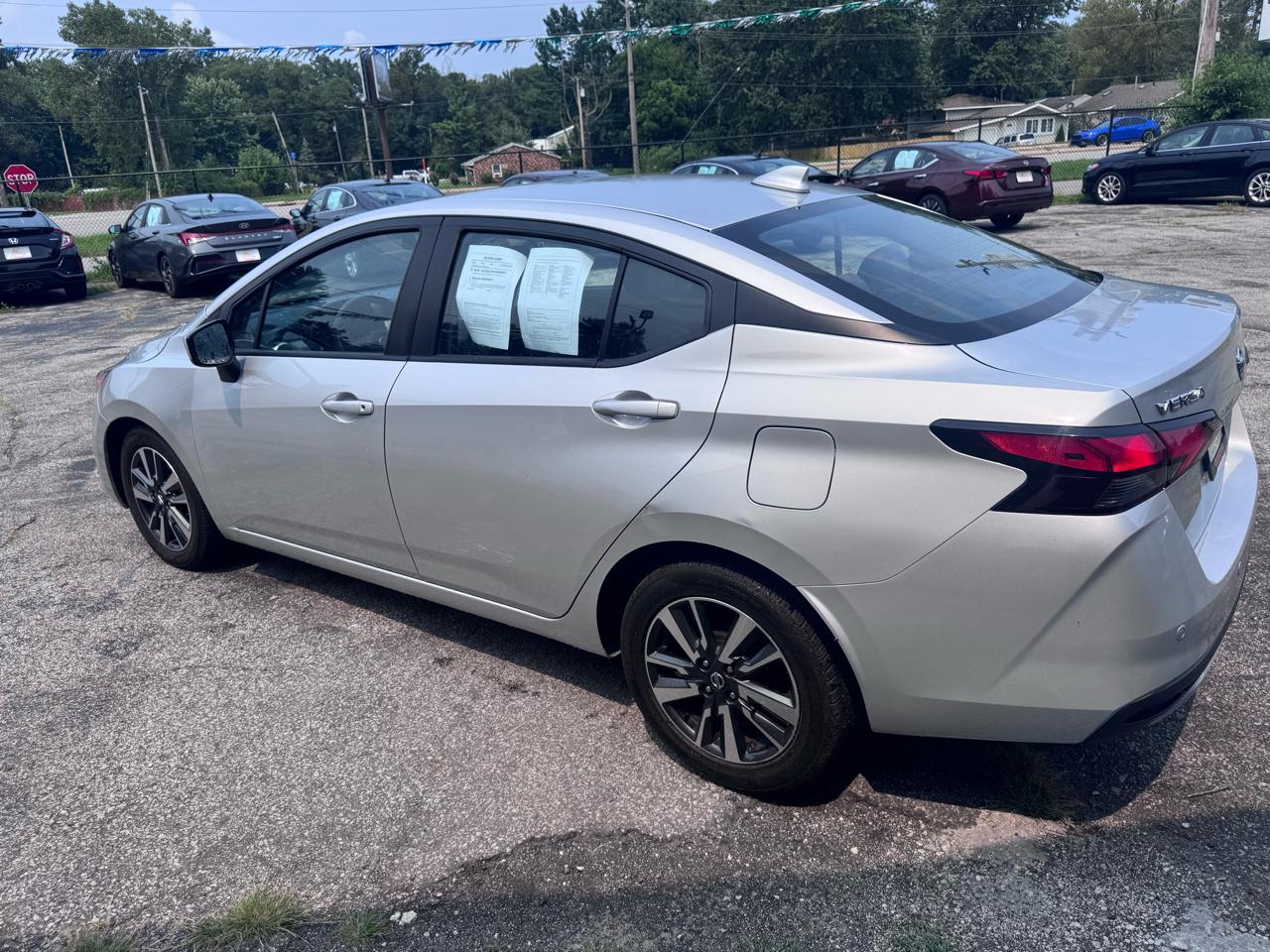 Nissan Versa SV CVT 2022