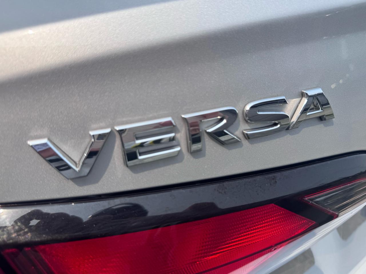 Nissan Versa SV CVT 2022