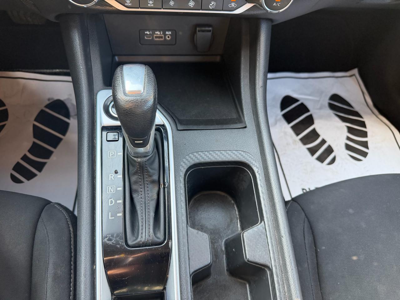 Nissan Sentra SV CVT 2021