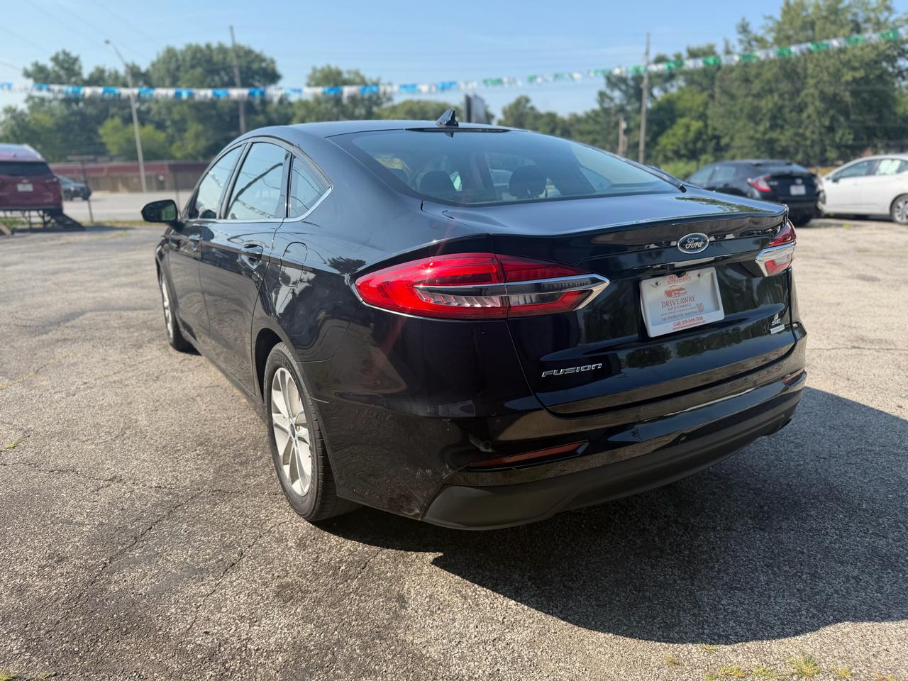 Ford Fusion SE FWD 2020
