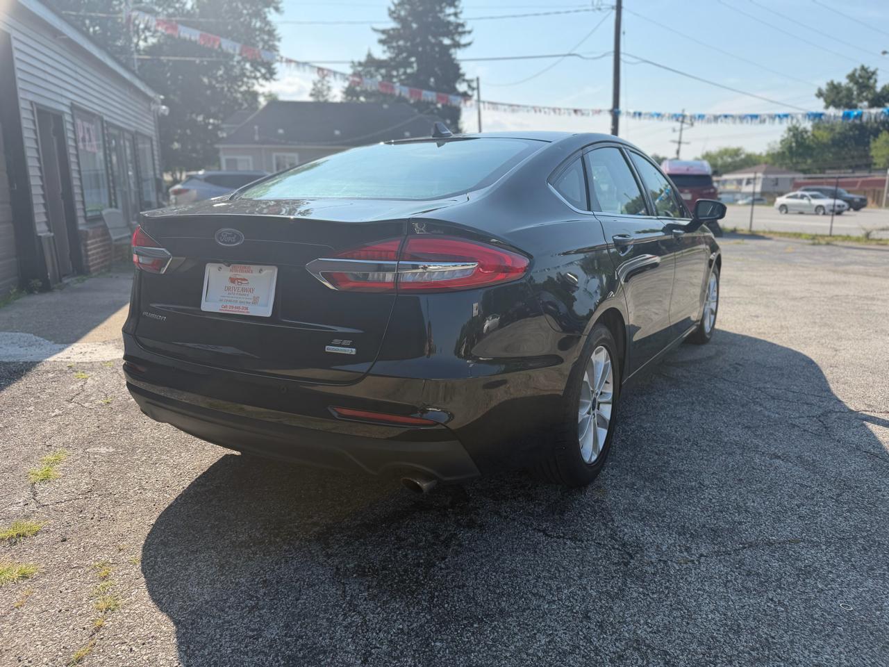 Ford Fusion SE FWD 2020