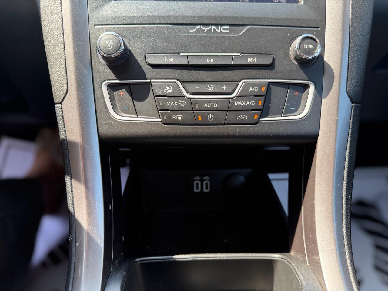 Ford Fusion SE FWD 2020