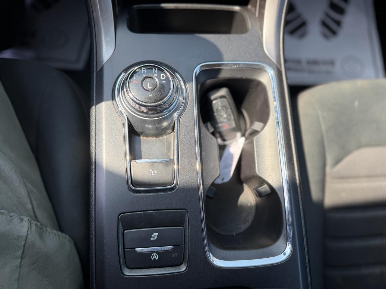 Ford Fusion SE FWD 2020