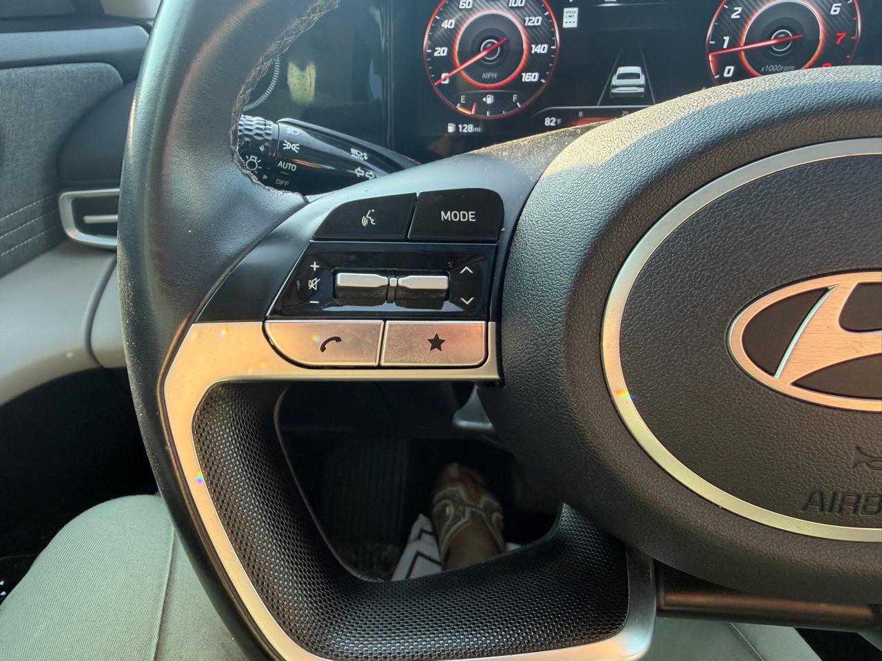 Hyundai Elantra Limited IVT 2024