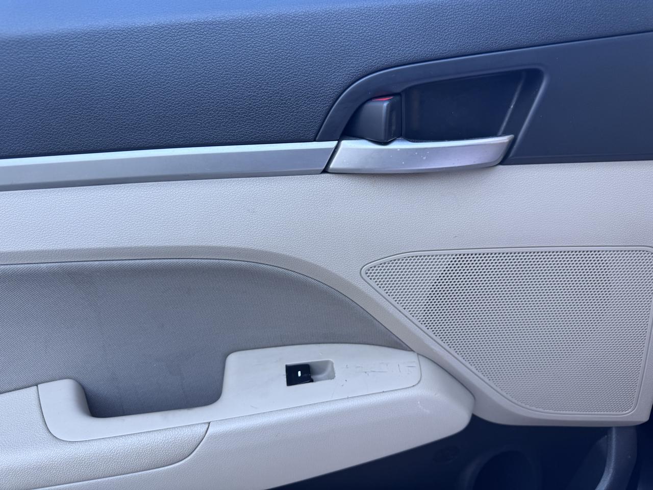 Hyundai Elantra SEL Auto 2019