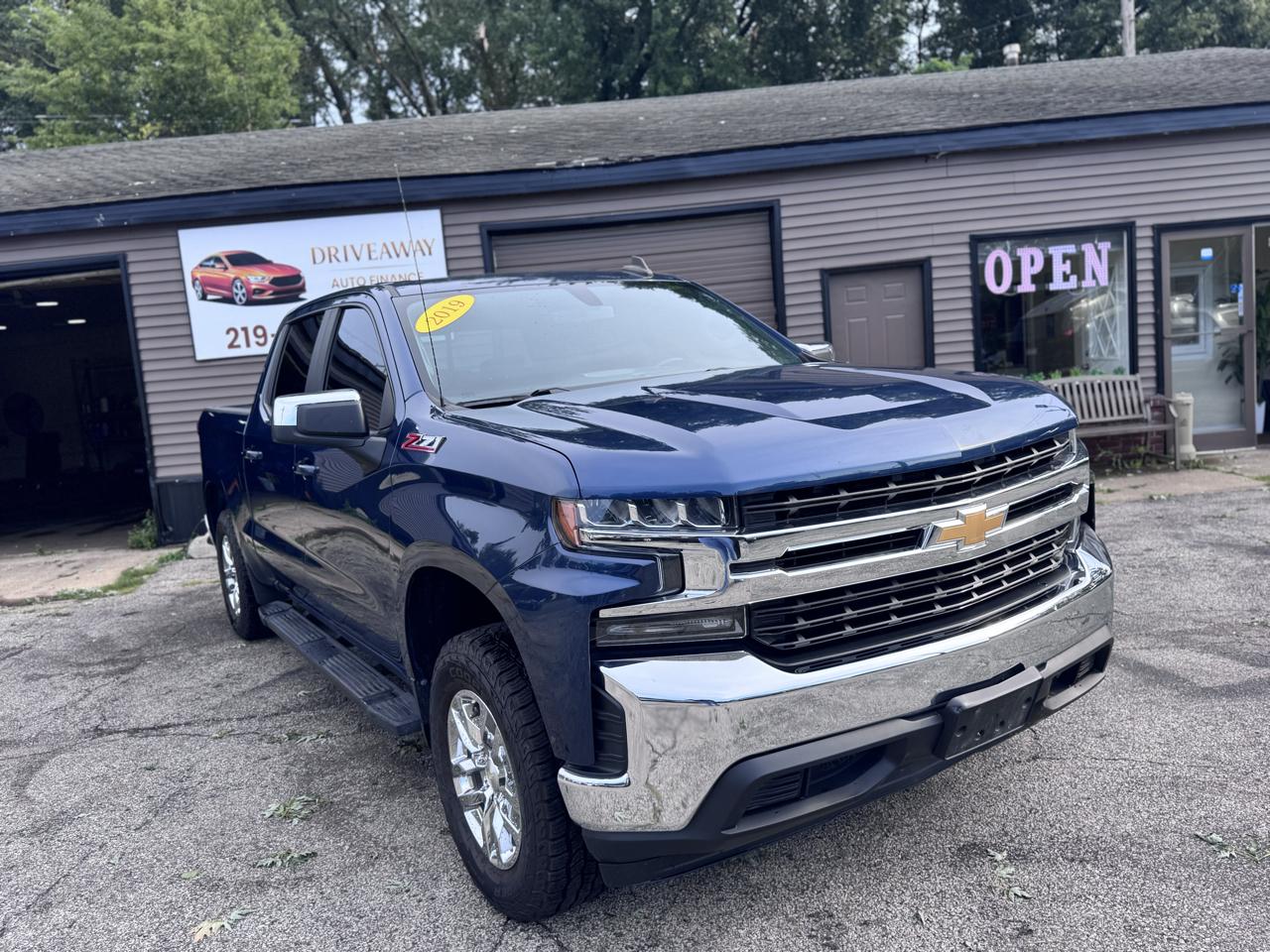 2019 Chevrolet Silverado 1500 4WD Crew Cab 147" LT