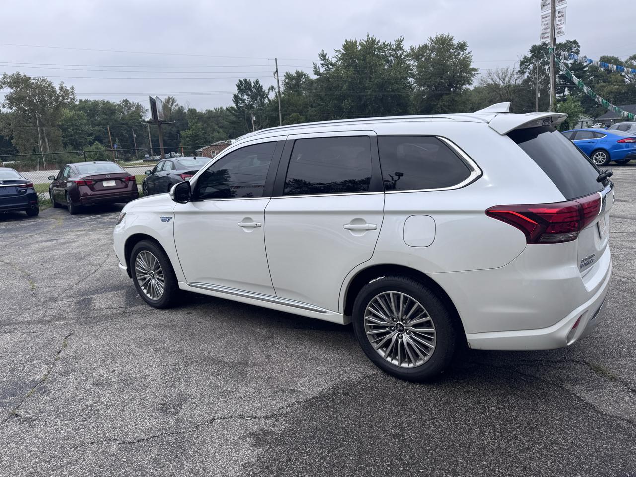 Mitsubishi Outlander PHEV SEL S-AWC 2022