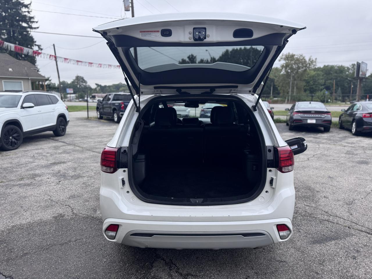 Mitsubishi Outlander PHEV SEL S-AWC 2022