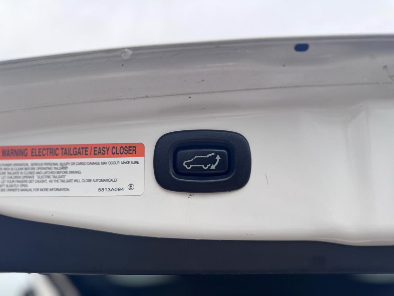 Mitsubishi Outlander PHEV SEL S-AWC 2022
