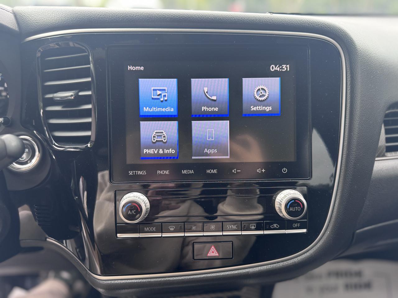 Mitsubishi Outlander PHEV SEL S-AWC 2022