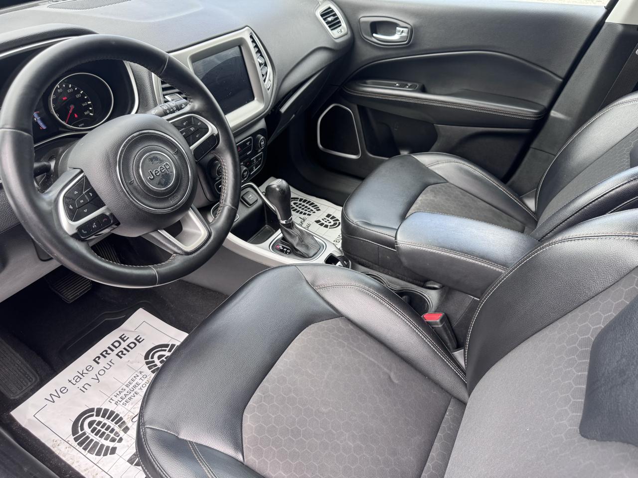 Jeep Compass Latitude FWD 2017