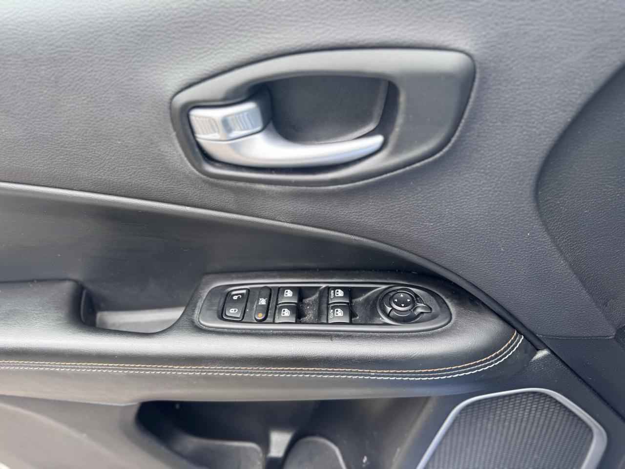 Jeep Compass Latitude FWD 2017