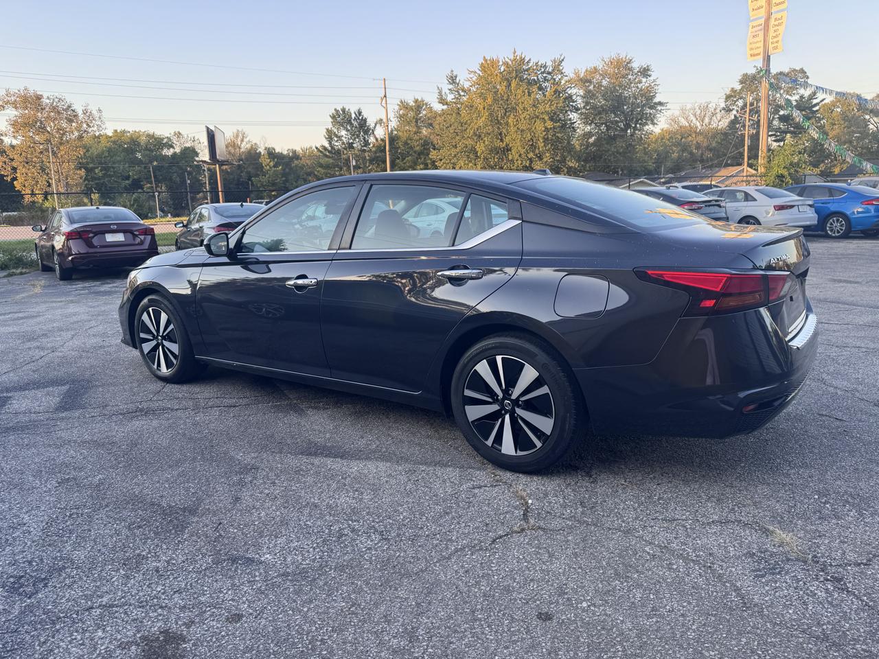 Nissan Altima 2.5 SV Sedan 2022
