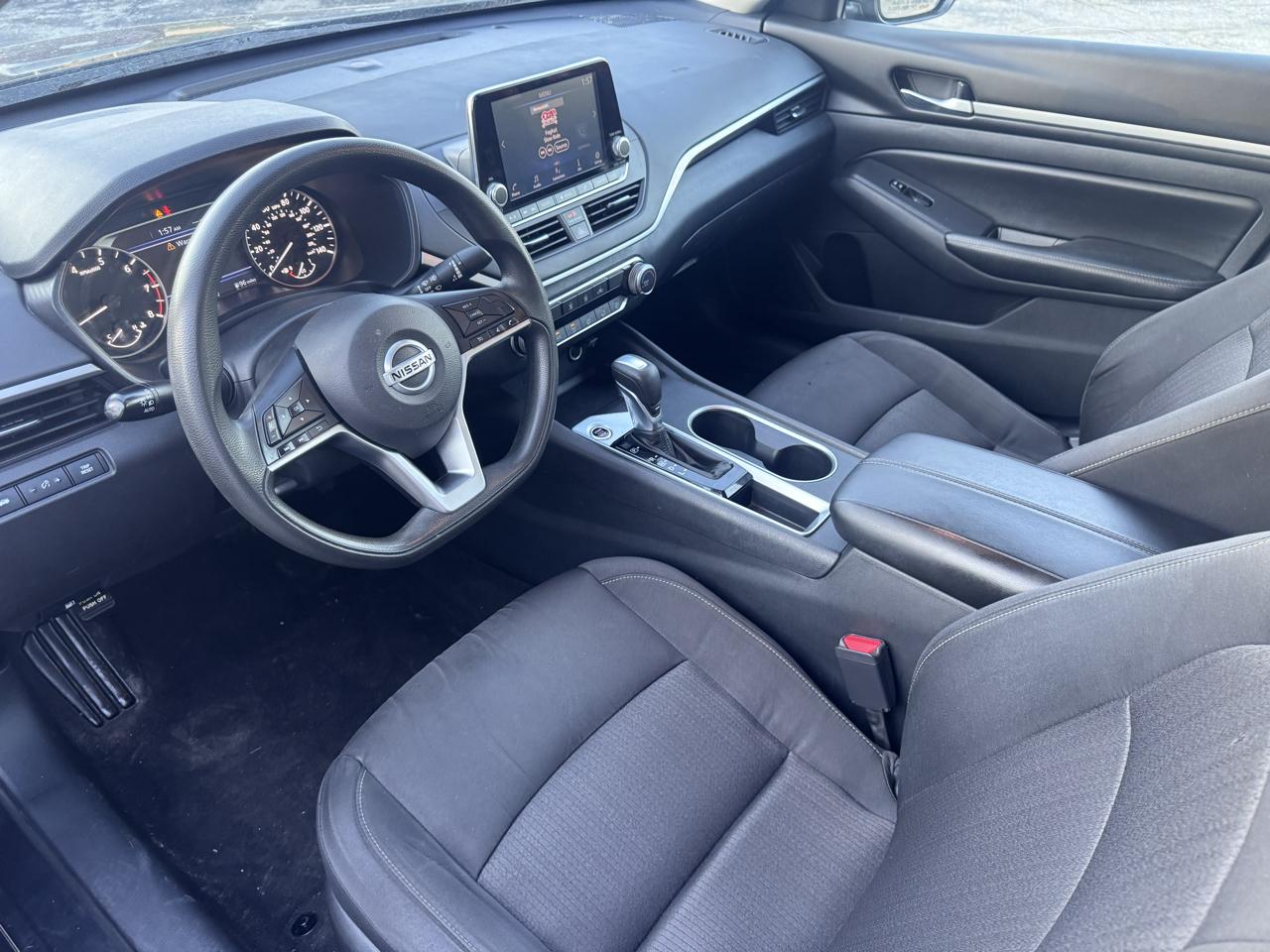 Nissan Altima 2.5 SV Sedan 2022