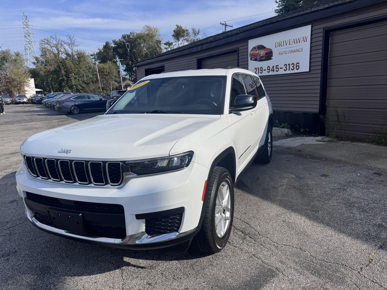 Jeep Grand Cherokee L Laredo 4x4 2023