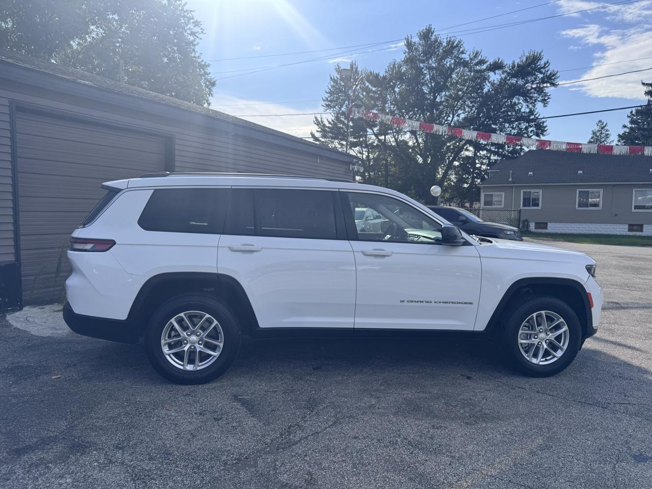 Jeep Grand Cherokee L Laredo 4x4 2023