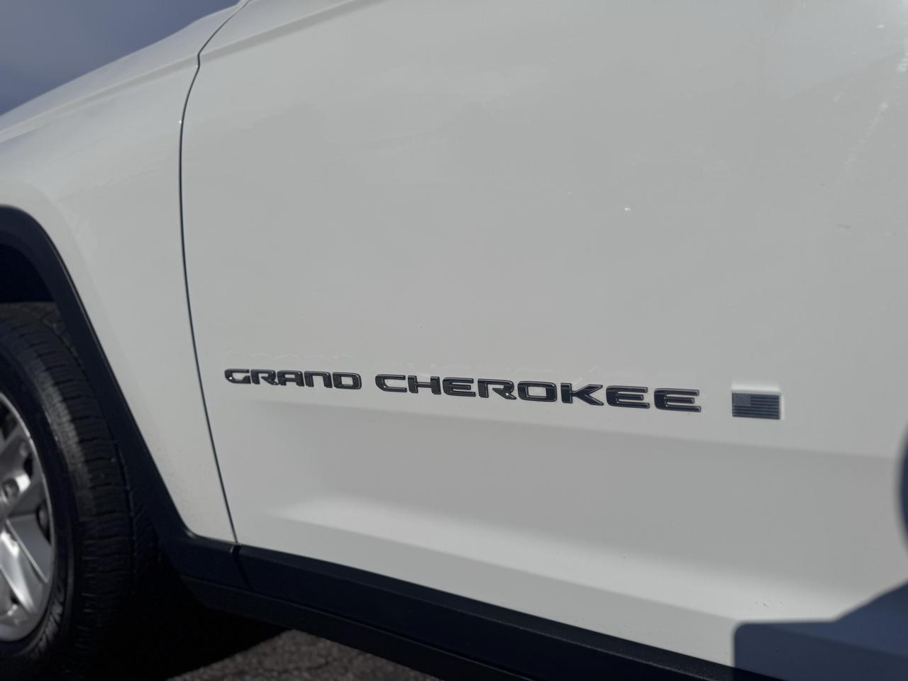 Jeep Grand Cherokee L Laredo 4x4 2023
