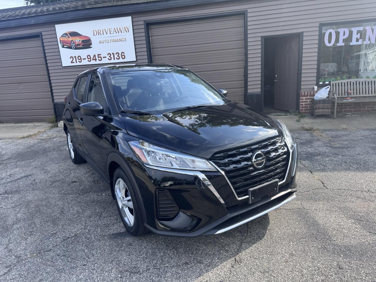 2021 Nissan Kicks S FWD