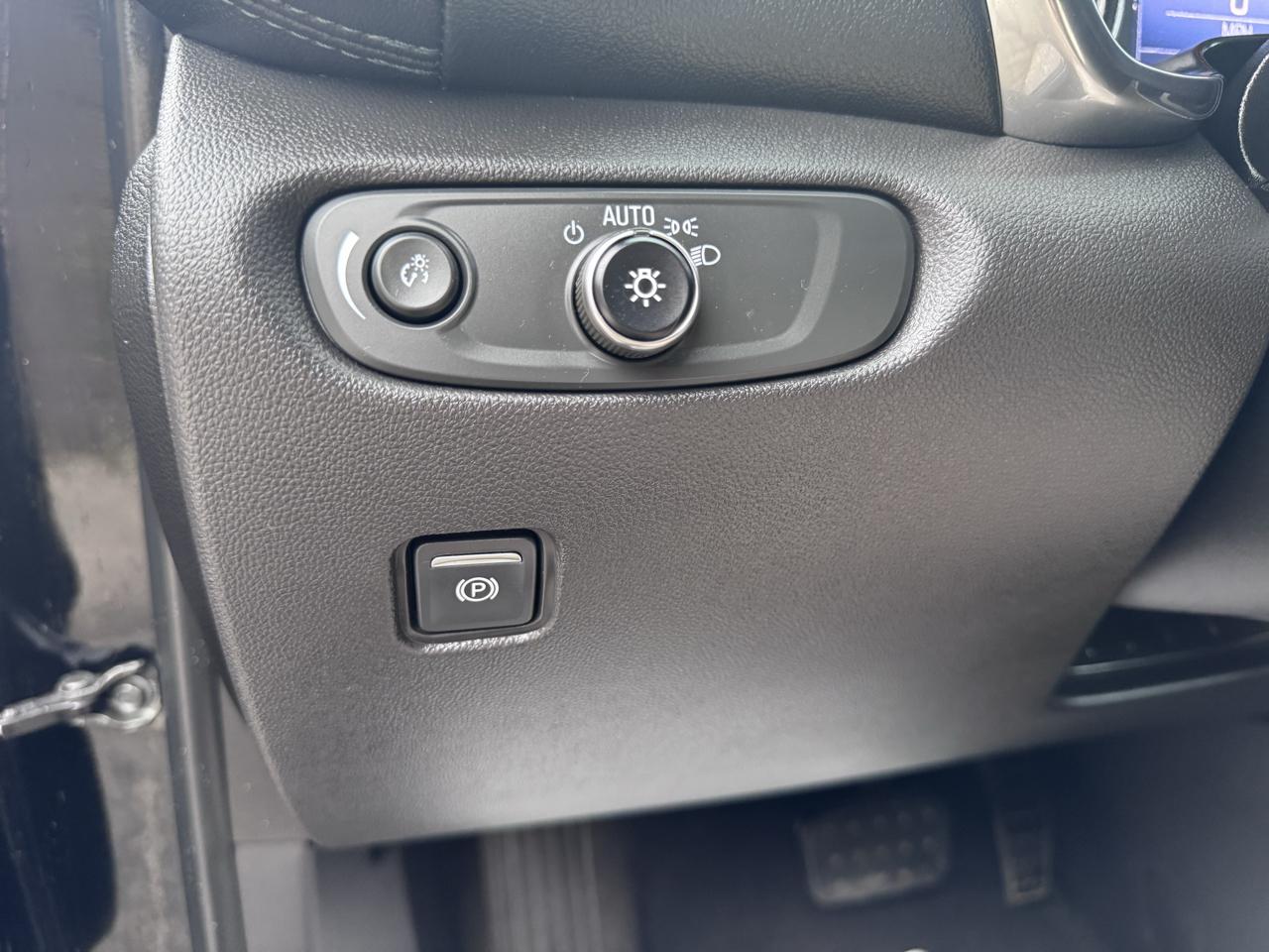 Chevrolet Blazer FWD 4dr w/2LT 2019