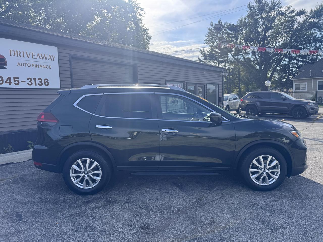 Nissan ROGUE S/SV  2020
