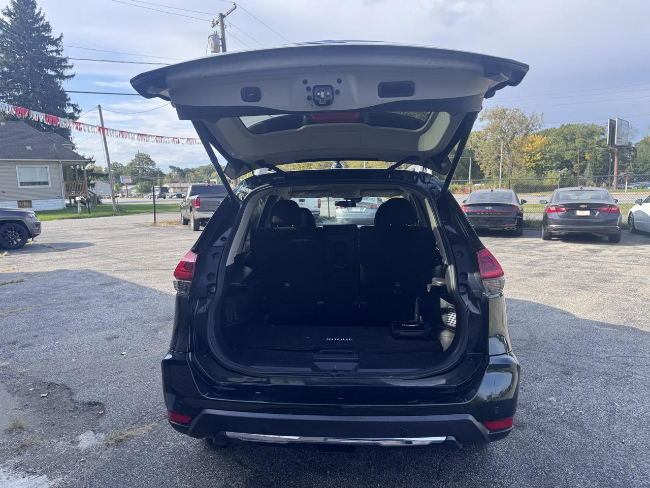 Nissan ROGUE S/SV  2020