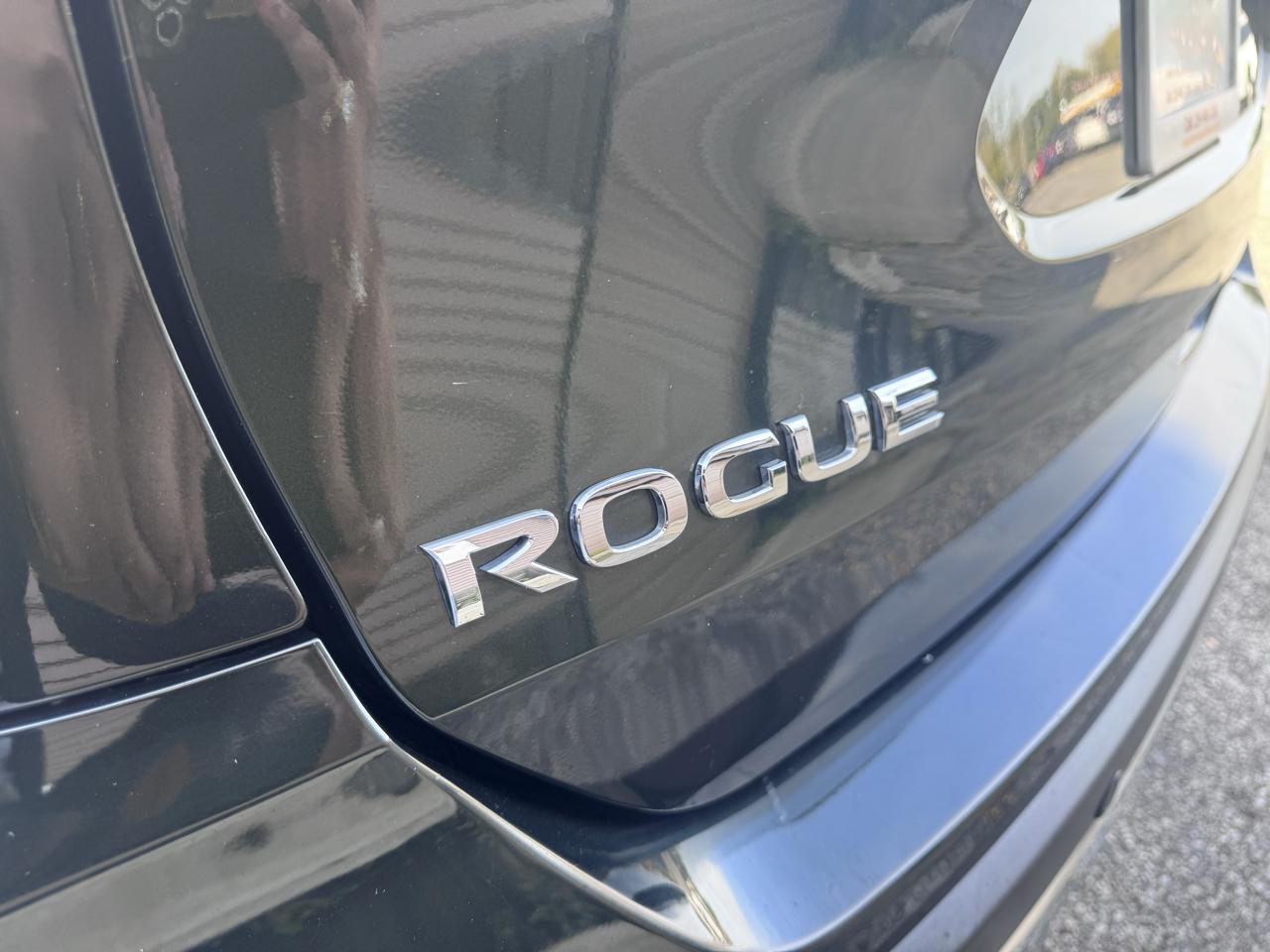 Nissan ROGUE S/SV  2020
