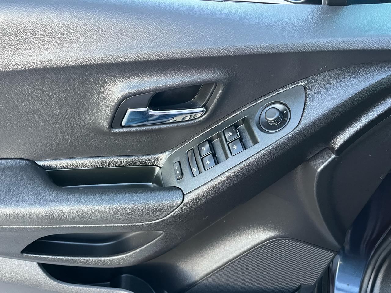 Chevrolet Trax LS FWD 2018