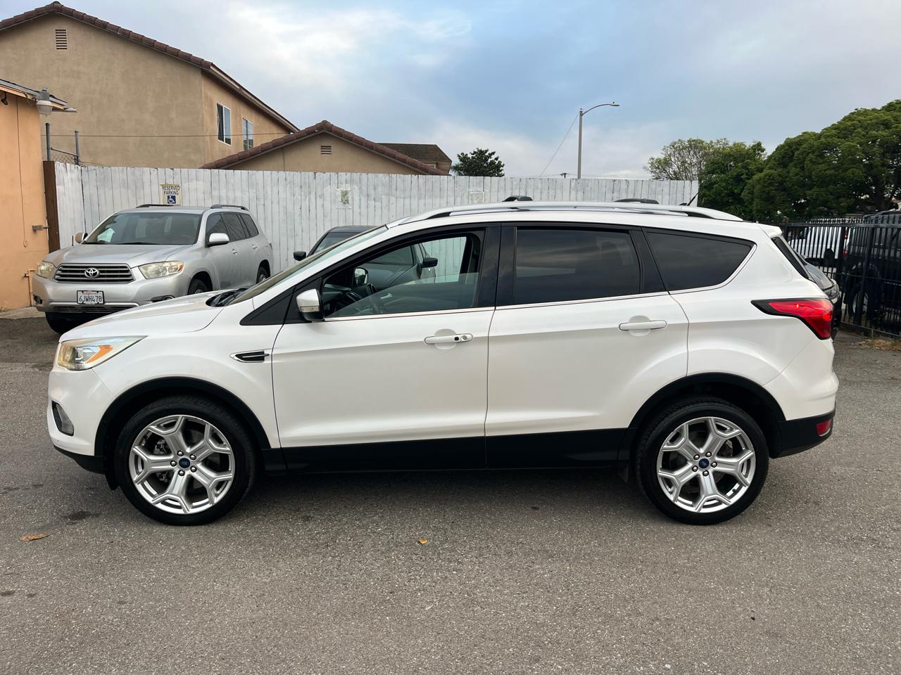 Ford Escape Titanium FWD 2019
