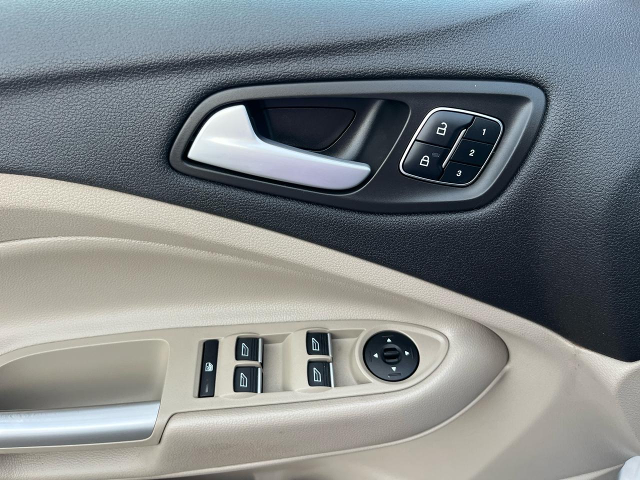 Ford Escape Titanium FWD 2019