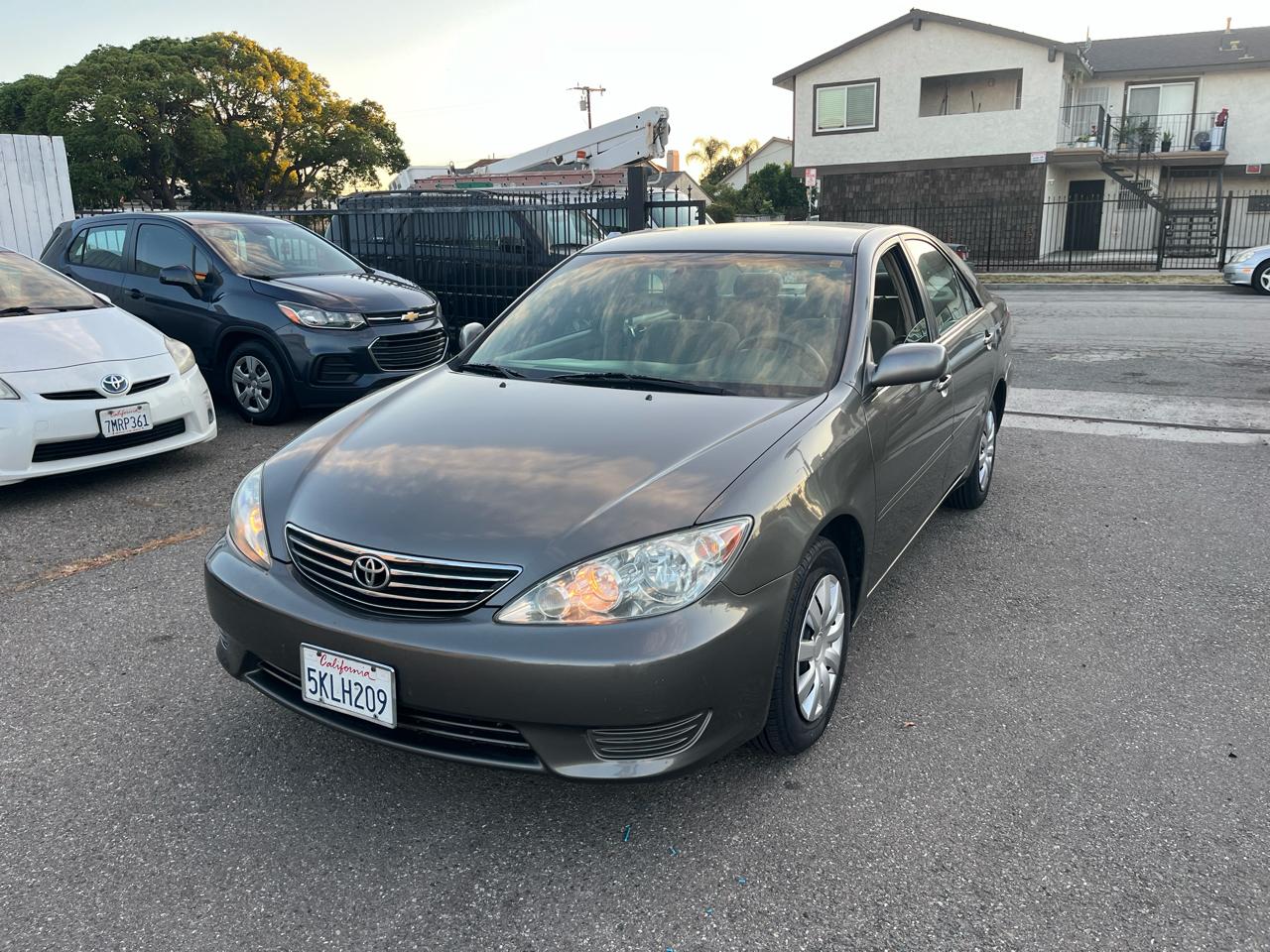 2005 Toyota Camry LE
