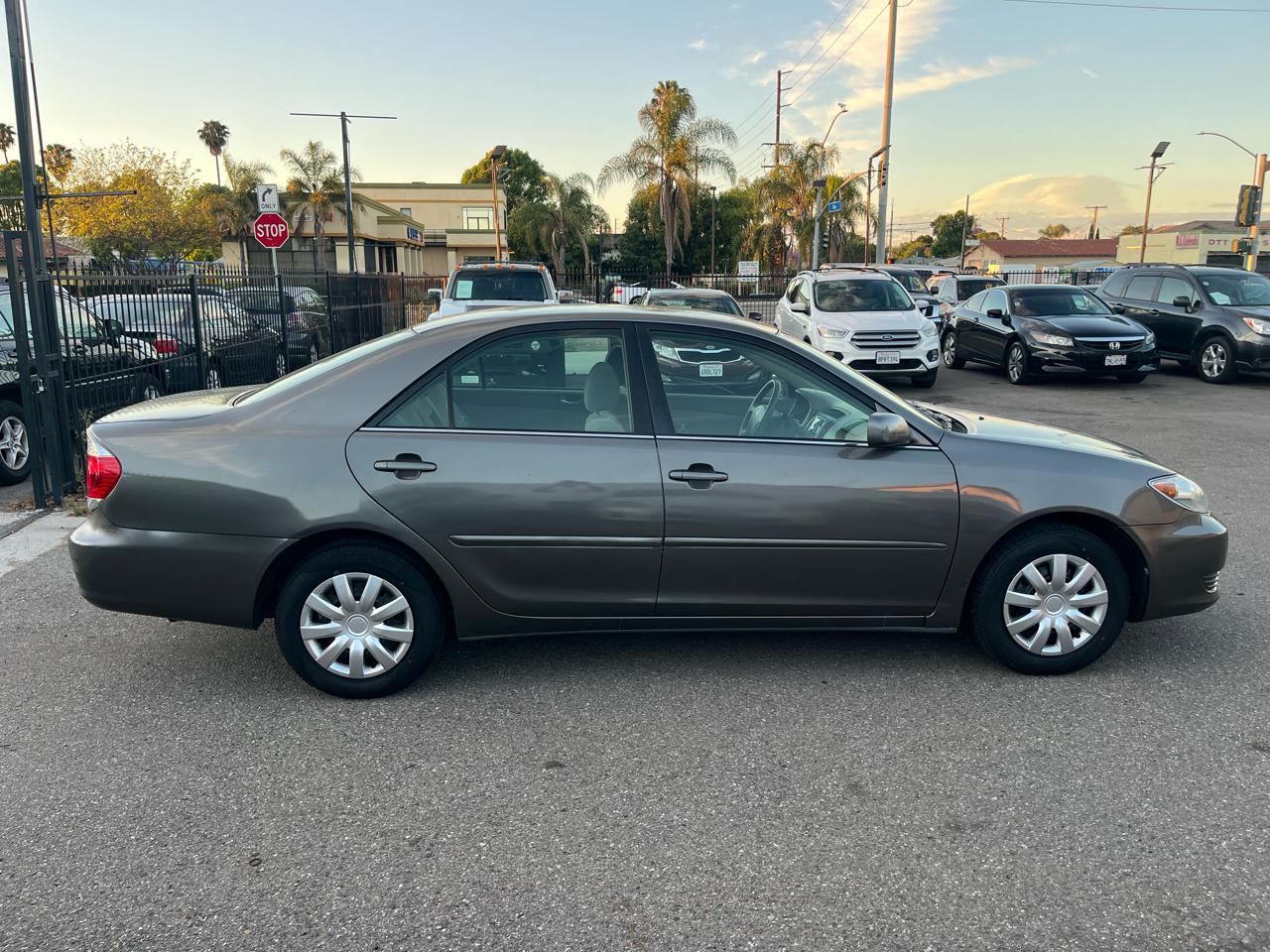 Toyota Camry LE 2005