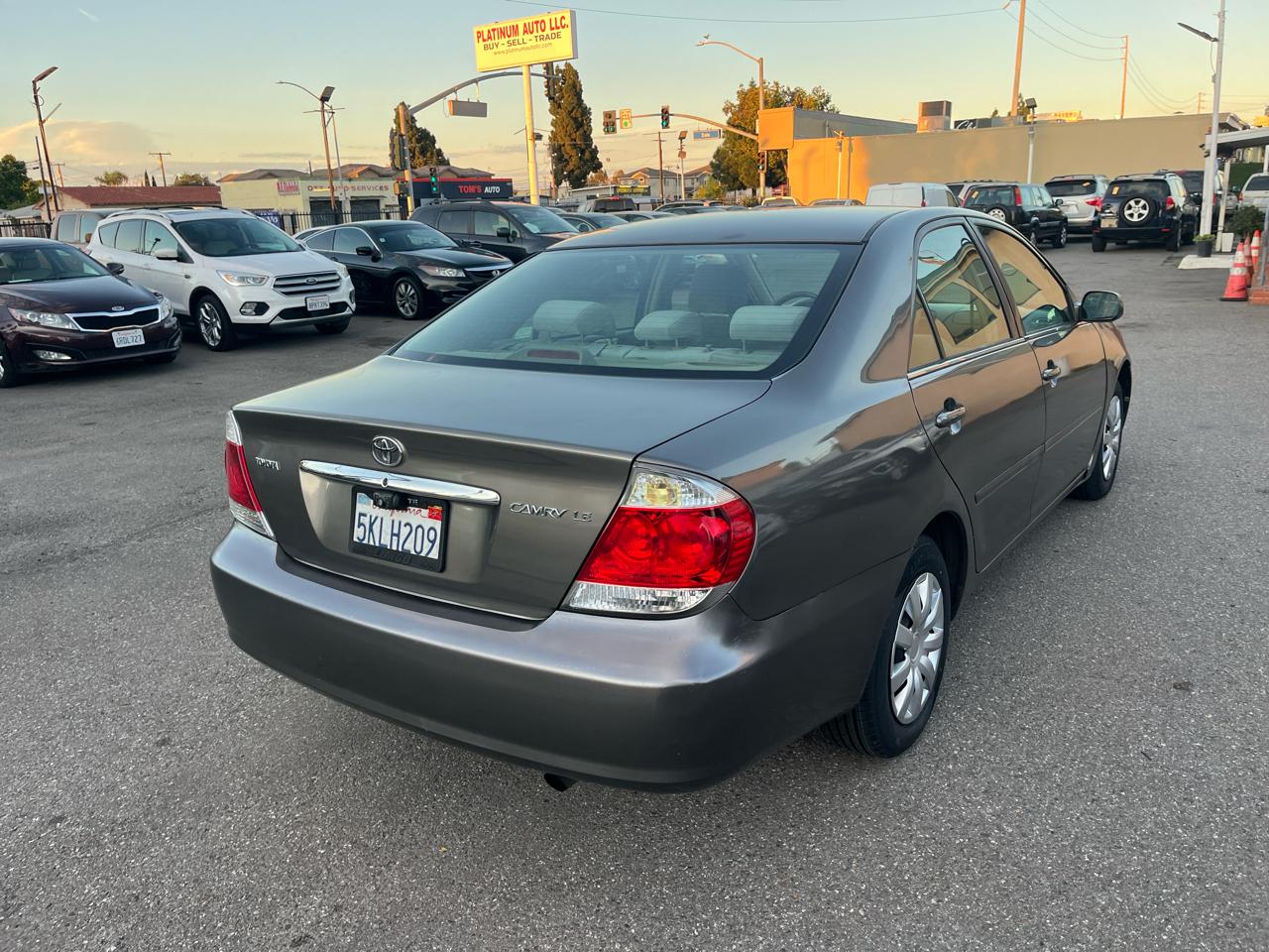 Toyota Camry LE 2005