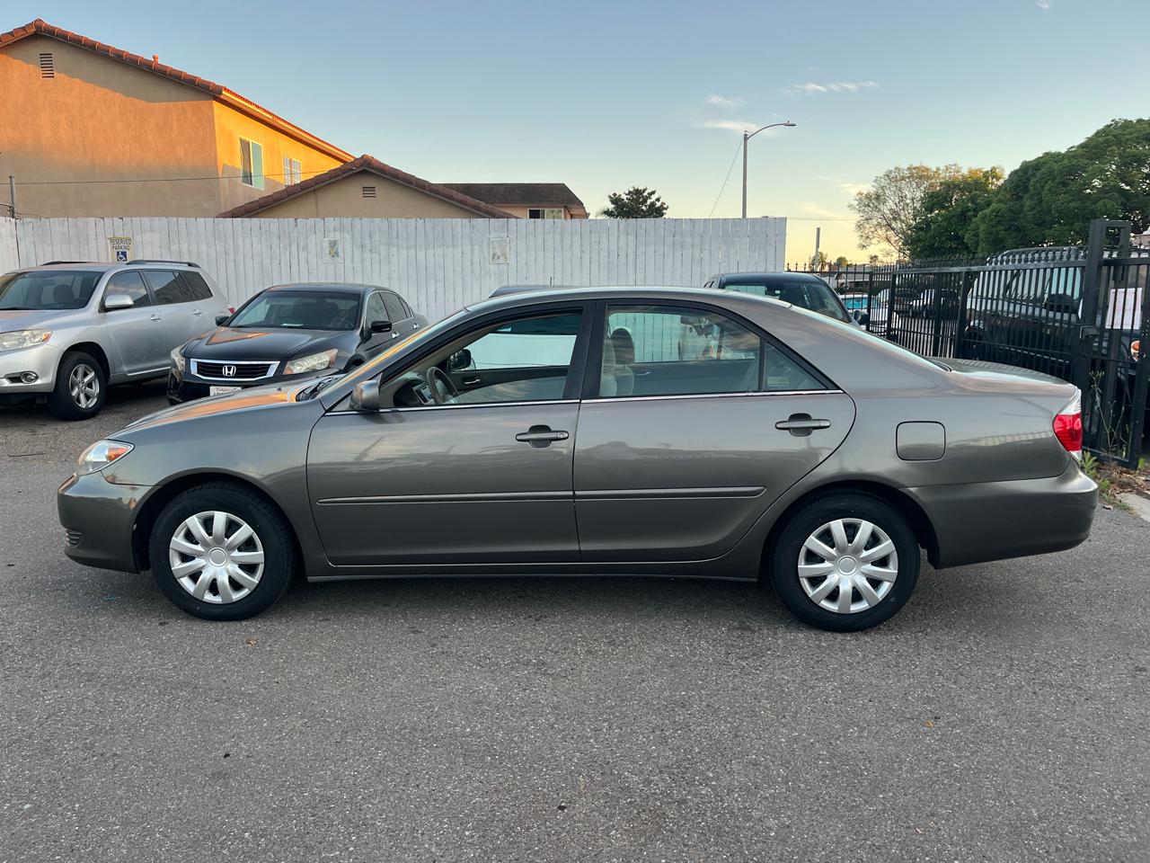 Toyota Camry LE 2005