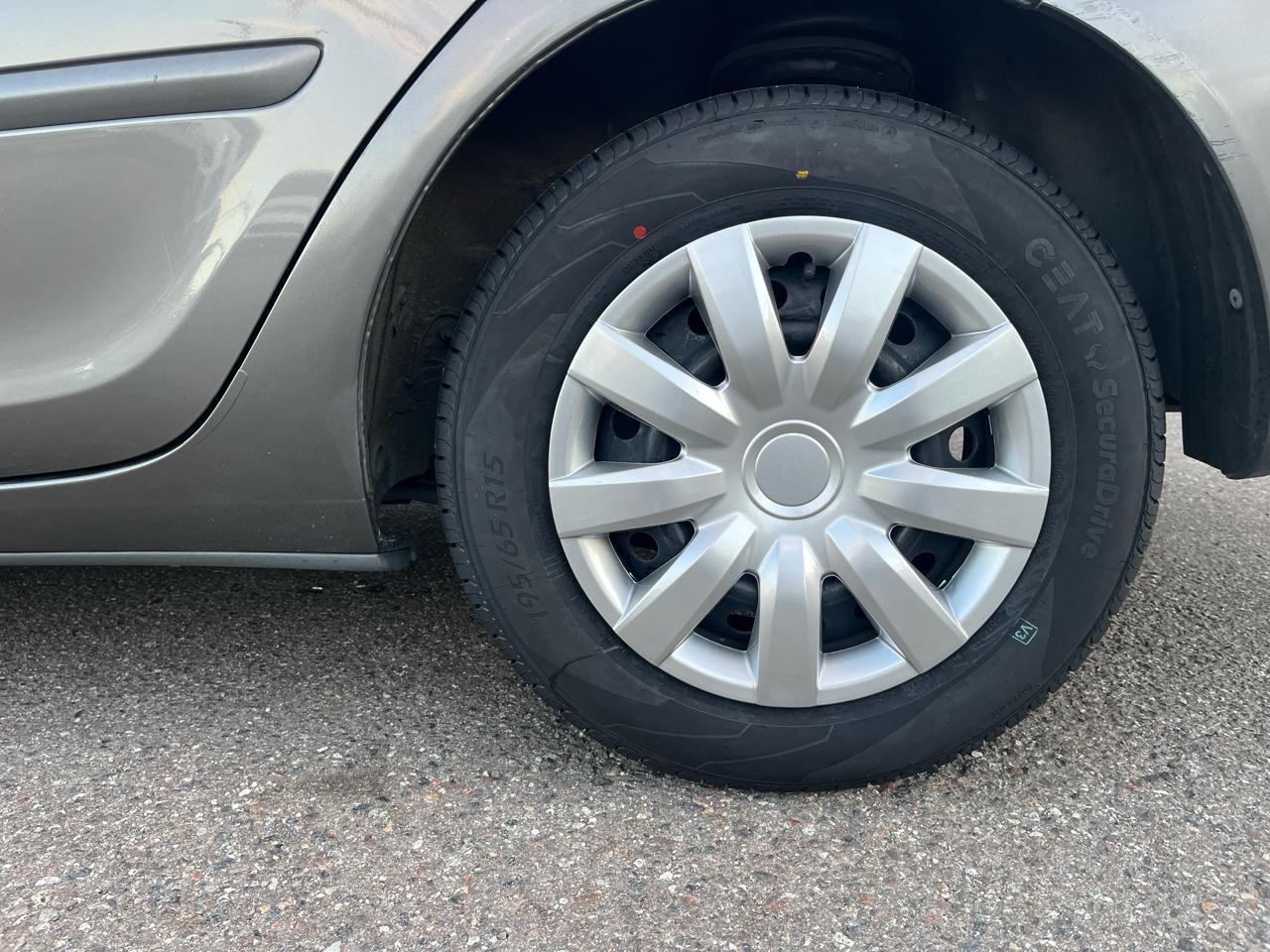 Toyota Camry LE 2005