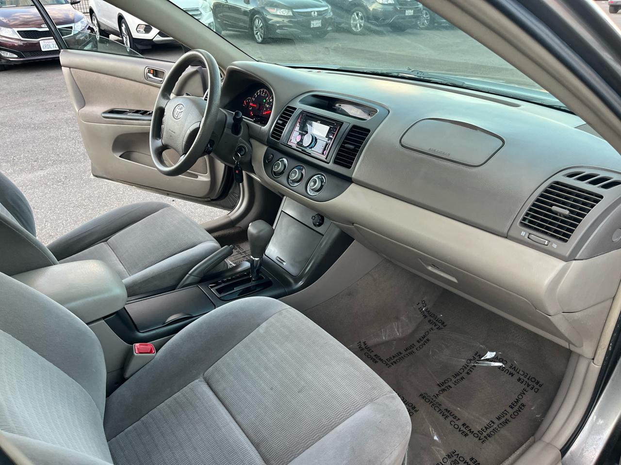 Toyota Camry LE 2005