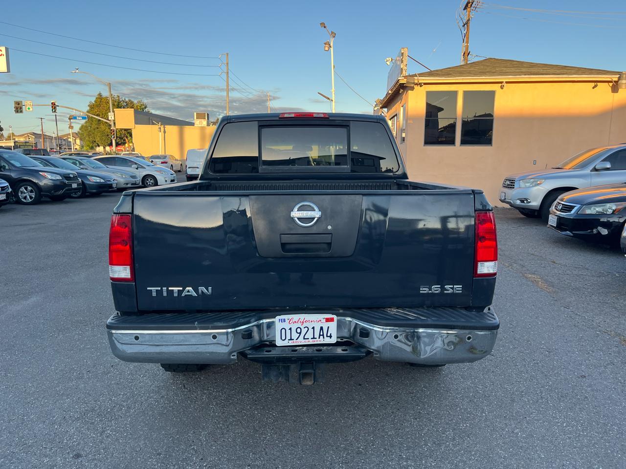 Nissan Titan LE Crew Cab 2WD SWB 2010